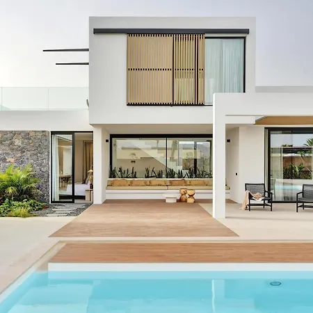 Villa Mar De Lucia By Aura Collection